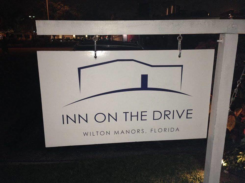 Inn On The Drive Wilton Manors Экстерьер фото